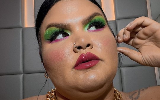 "Continuo processando", diz Thais Carla após sofrer ataques gordofóbicos