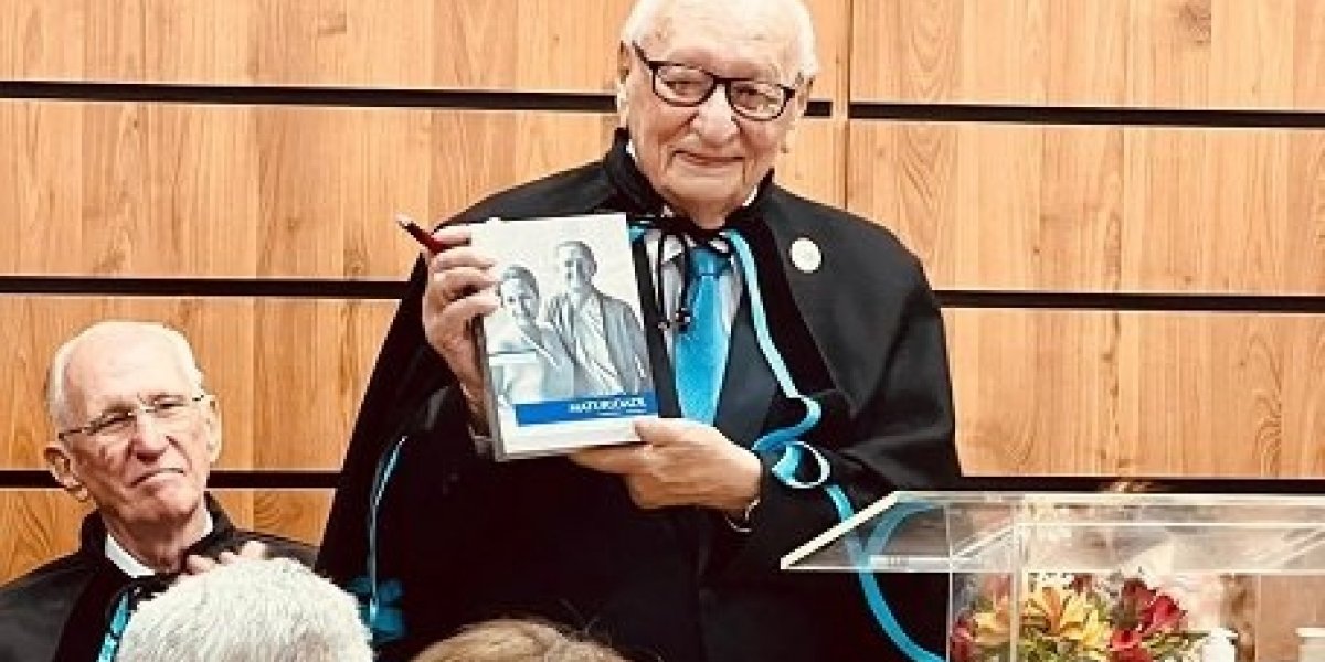 Volume dois de trilogia sobre vida e obra do Professor José Silveira é lançado