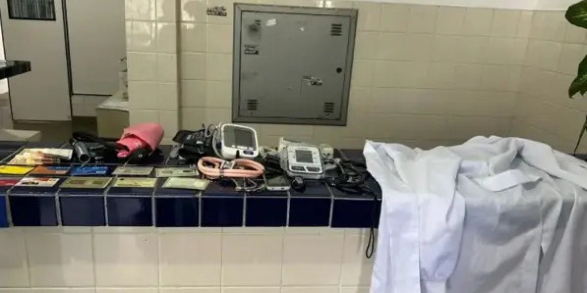 Falsa médica é presa enquanto atendia em clínica na Bahia