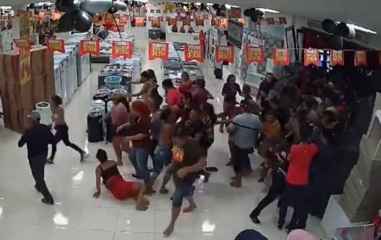 Tumulto durante promoção da Black Friday deixa 16 feridos no Amapá