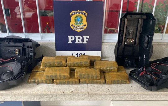 Polícia apreende 20 kg de cocaína dentro de caixas de som na Bahia