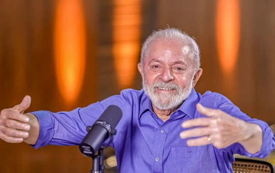 Argentina precisa de presidente que respeite a democracia, diz Lula