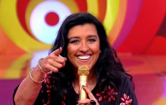 Regina Casé faz exigências à Rede Globo e intriga internautas