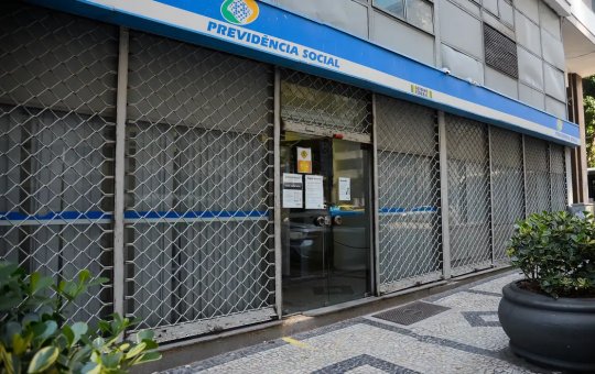 Presidente Lula sanciona lei para reduzir filas do INSS