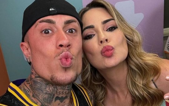 Rachel Sheherazade aprende a dançar funk com MC Daniel