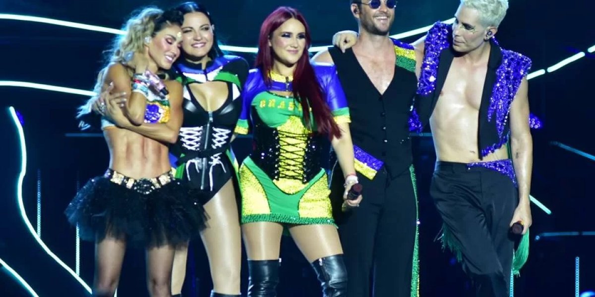 Depois de abandonar show, cantora da banda Rebelde é diagnosticada com infecção