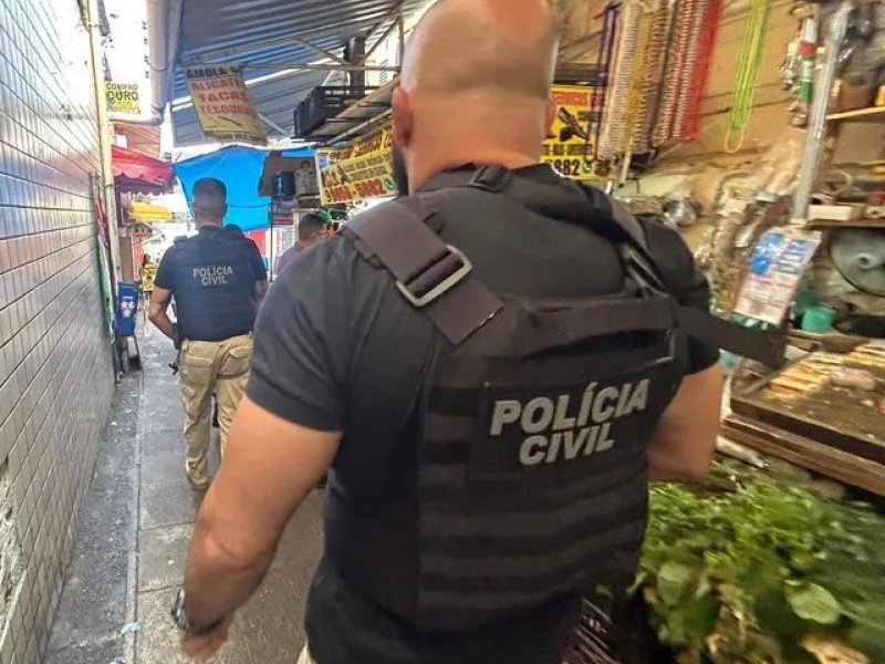Homem arromba escritório e furta mais de R$ 70 mil de empresário
