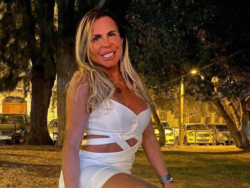 "Deixa a menina toda bonitinha", diz Gretchen ao anunciar cirurgia íntima