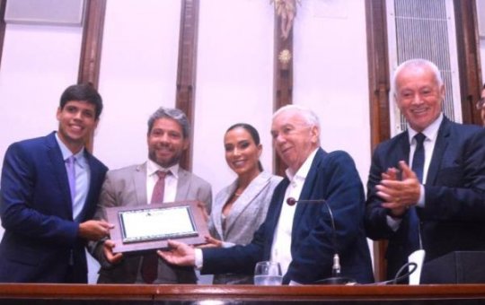 Preto Casagrande recebe título de cidadão baiano