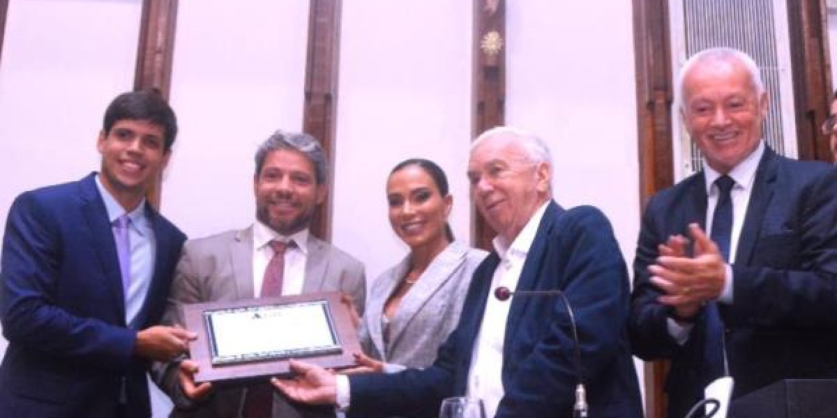 Preto Casagrande recebe título de cidadão baiano