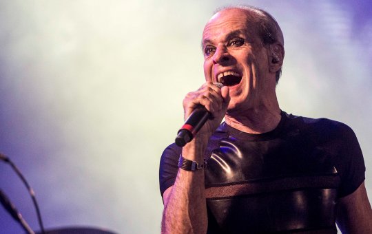 Ney Matogrosso volta à Salvador em show na Concha Acústica