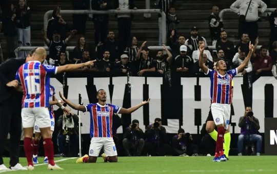 Baile Tricolor! Bahia goleia o Corinthians na Neo Química Arena e sai do Z4