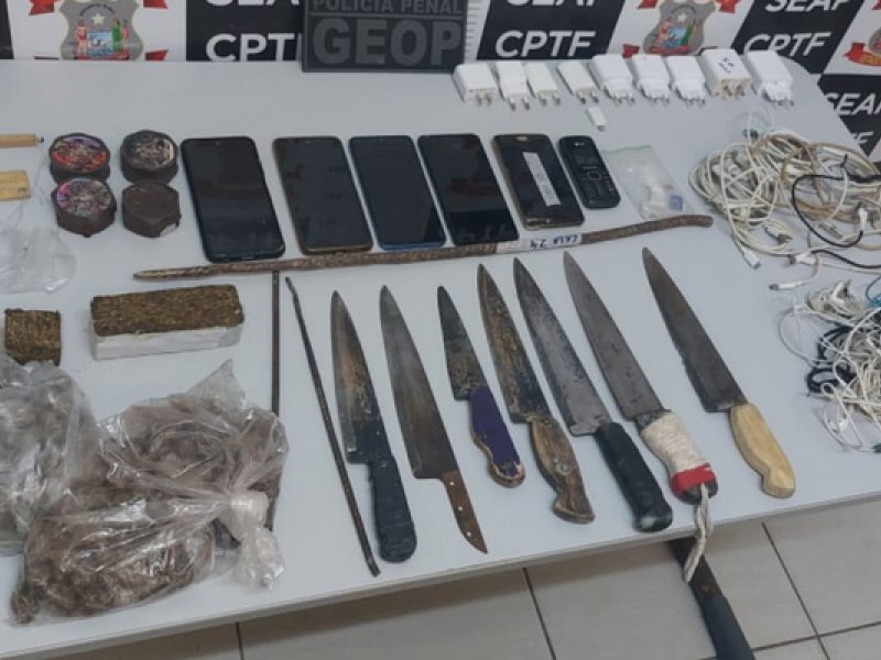 Drogas, armas e celulares são apreendidos em Conjunto Penal 