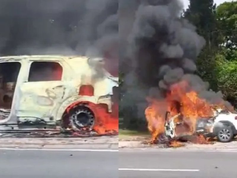 Carro fica destruído após pegar fogo na Avenida Paralela