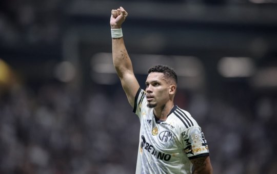 Paulinho do Atlético-MG é vítima de intolerância religiosa mais uma vez