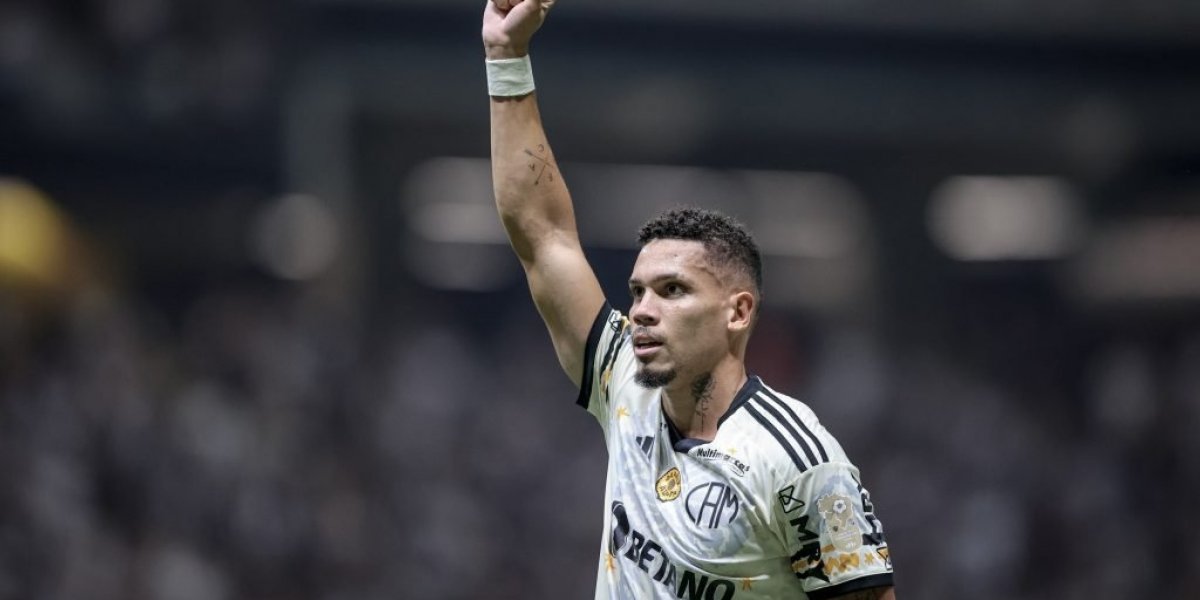 Paulinho do Atlético-MG é vítima de intolerância religiosa mais uma vez