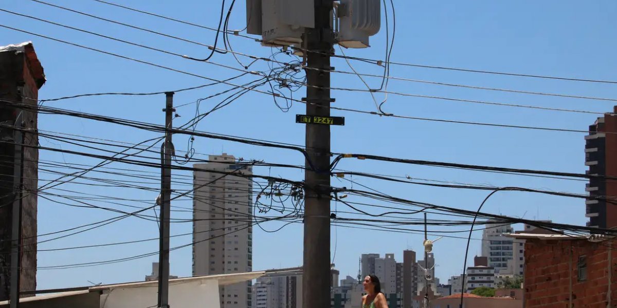 Sem plano de indenização, Enel vai isentar clientes baixa renda