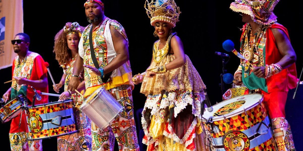 Banda do Ilê Aiyê acusa restaurante de Salvador de racismo