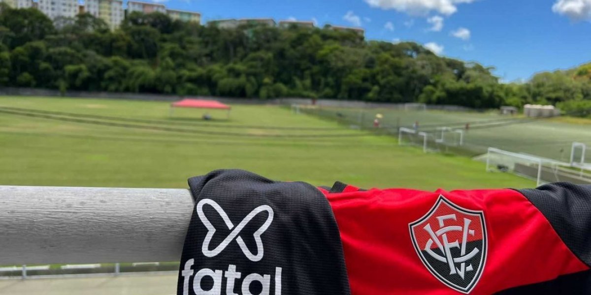 Vitória recebe proposta milionária de site de conteúdo adulto