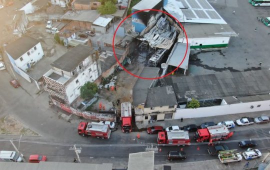 Ônibus ficam destruídos após incêndio na Avenida San Martin