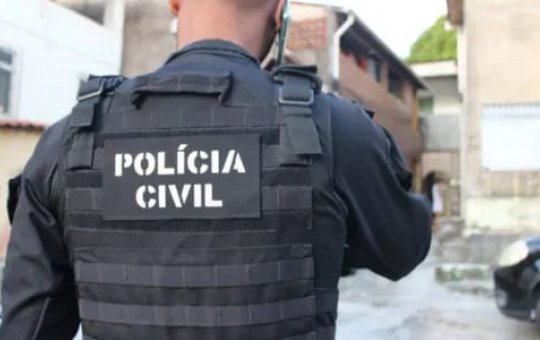Corpo de homem é achado com mãos amarradas em terreno baldio de Vila Canária
