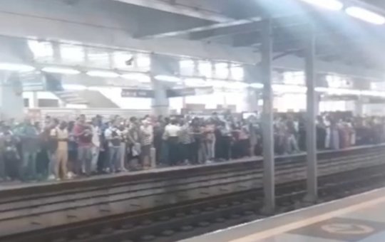 Linha 2 do metrô apresenta lentidão entre as estações Pernambués e Aeroporto
