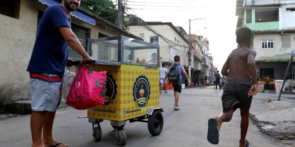 Percentual de pessoas em situação de pobreza cai para 31,6% em 2022
