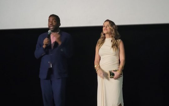 Lázaro Ramos e Ingrid Guimarães promovem filme natalino em Salvador