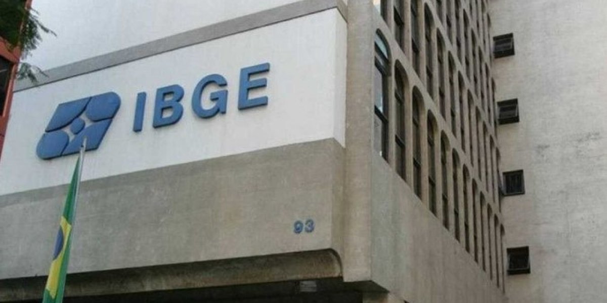 IBGE aponta que homens brancos ganham mais que mulheres negras em Salvador