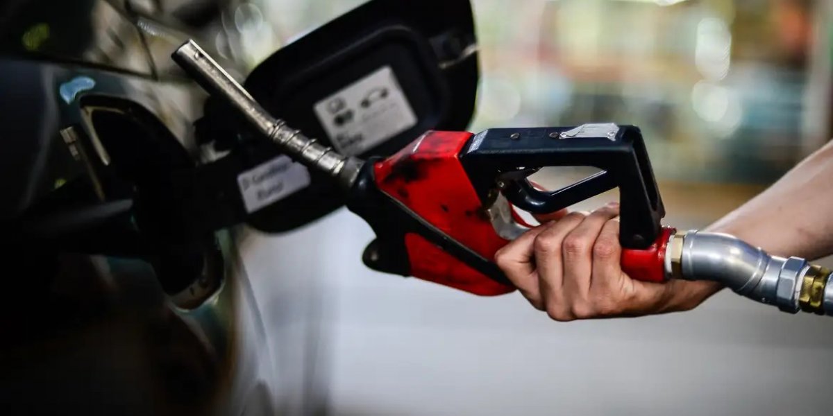 Petrobras reduz preço do diesel às distribuidoras amanhã