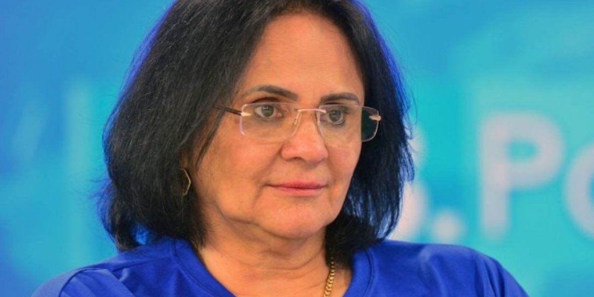 Damares Silva da entrada em hospital com paralisia facial