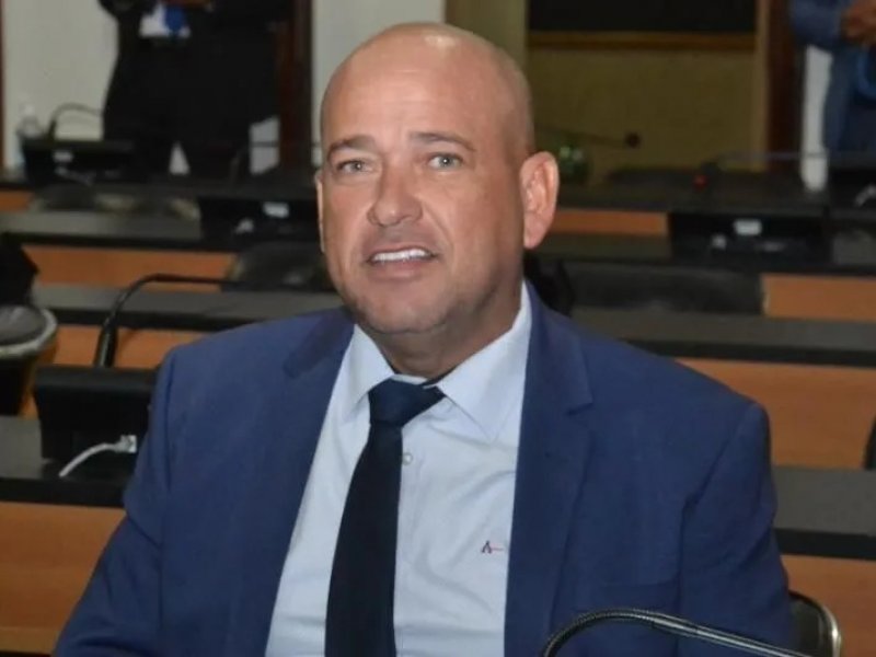 Esposa e filho do deputado Binho Galinha estão entre presos em operação da PF