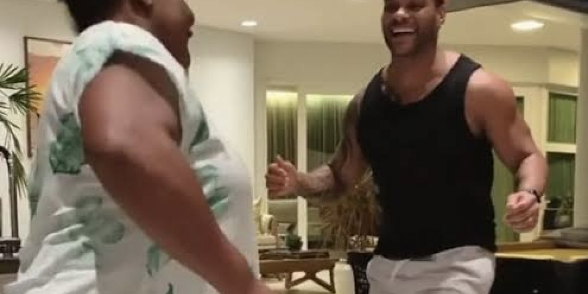 Aniversário da Mãe de Tony Salles é comemorado ao som do Samba de Roda