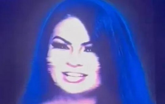 Paulinha Abelha é recriada com inteligência artificial em DVD do Calcinha Preta