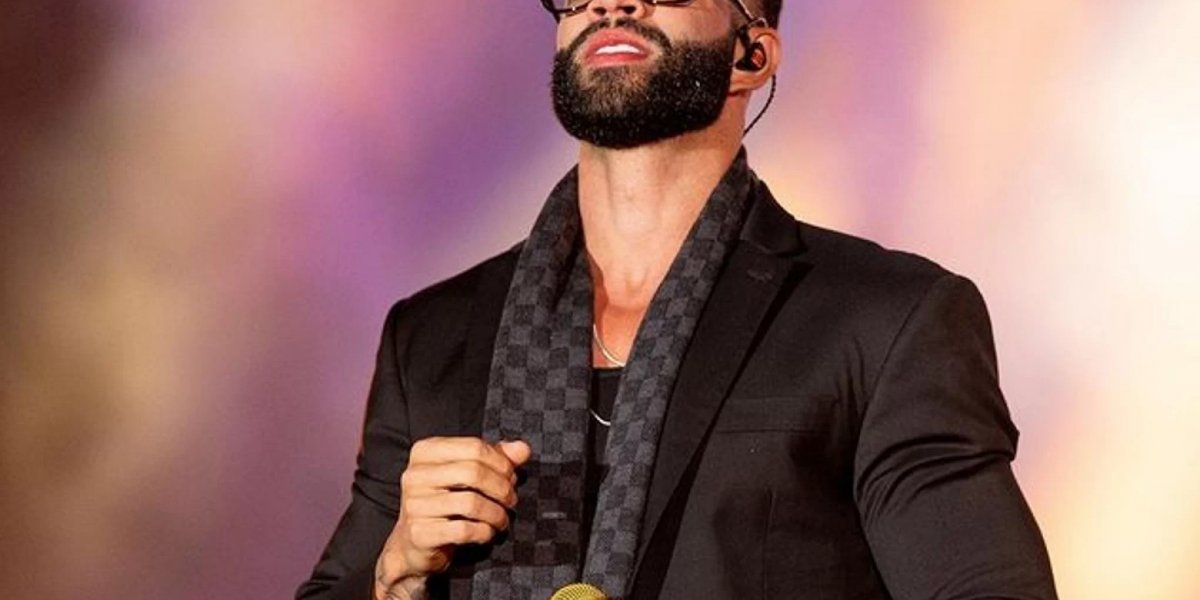 Gusttavo Lima compartilha nota de repúdio após queda de luz em show