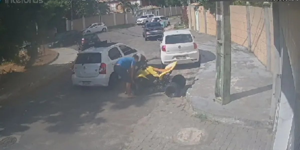 Câmera de segurança registra furto de quadriculo em Itacaré