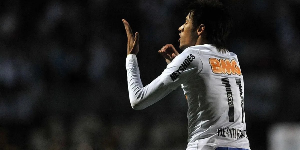 Neymar pede ao presidente do Santos aposentadoria da camisa 11