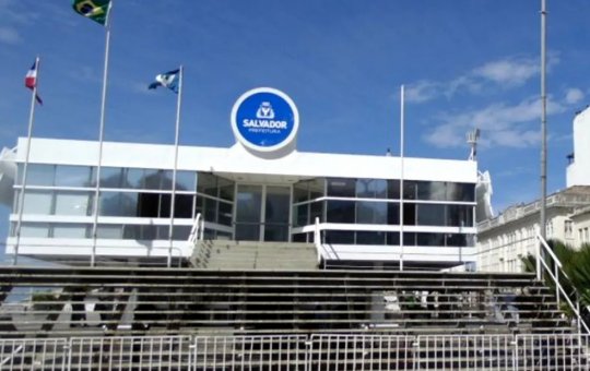 Bruno Reis negocia construção de Centro de Convenções na Praça Municipal