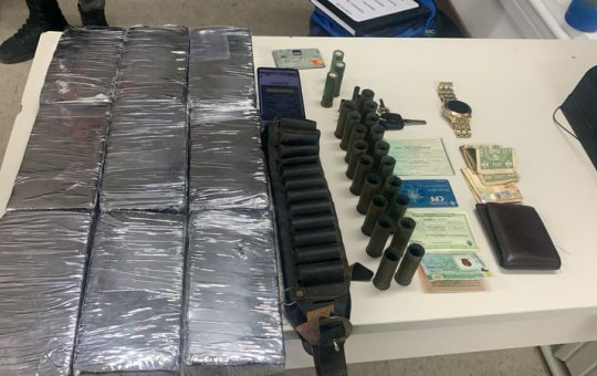 Policias apreende 9kg de cocaína na Linha Verde