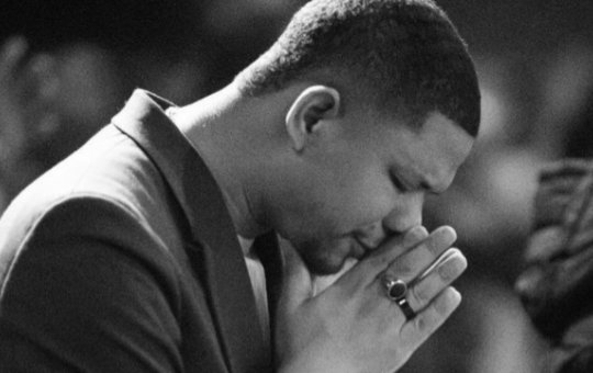 Saiba quem foi Pedro Henrique, cantor gospel que morreu em show na BA