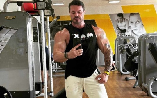 Marca de suplementos suspende contrato com Renato Cariani