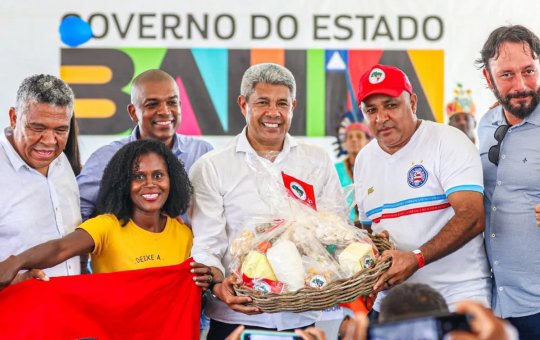 Jerônimo inaugura nova escola de tempo integral no município de Prado