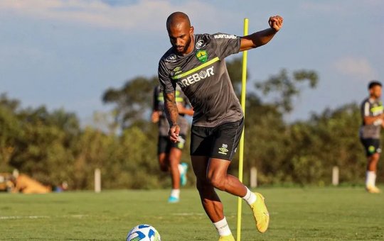  Mais um! Vitória acerta com lateral do Cuiabá
