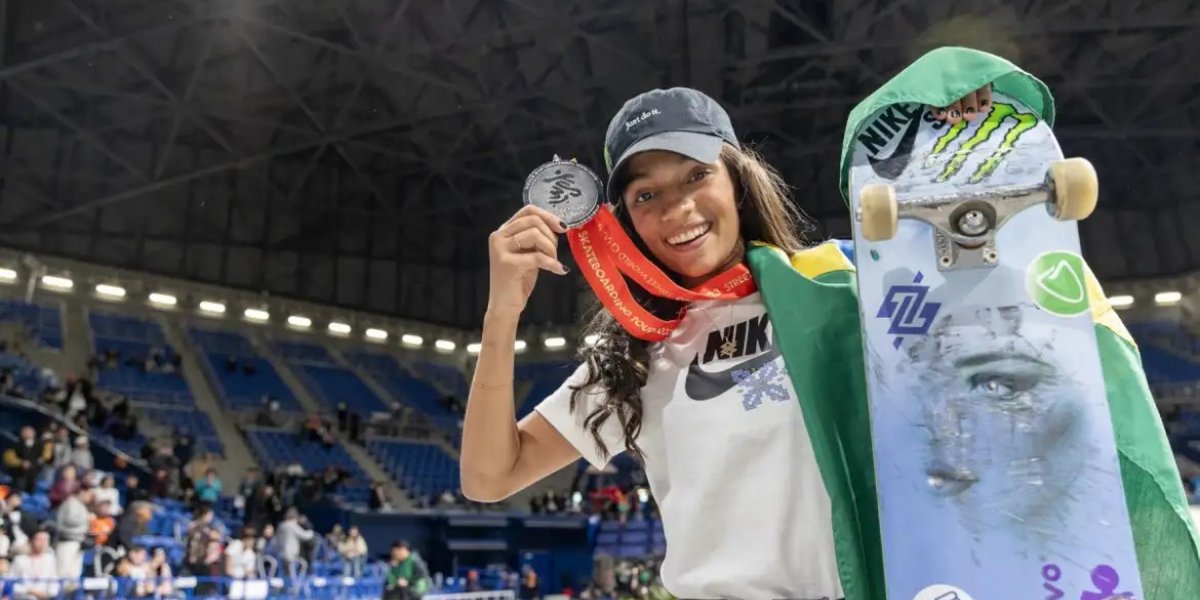Rayssa Leal conquista prata no Mundial de skate street no Japão