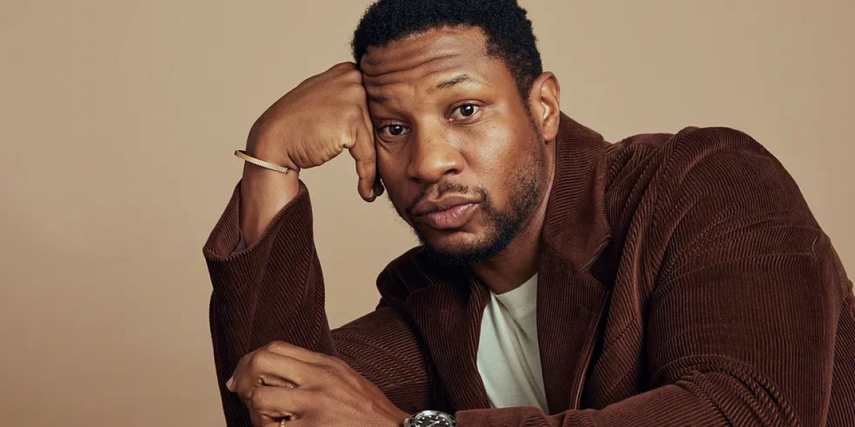 Ator da Marvel é condenado por agredir e assediar ex-namorada