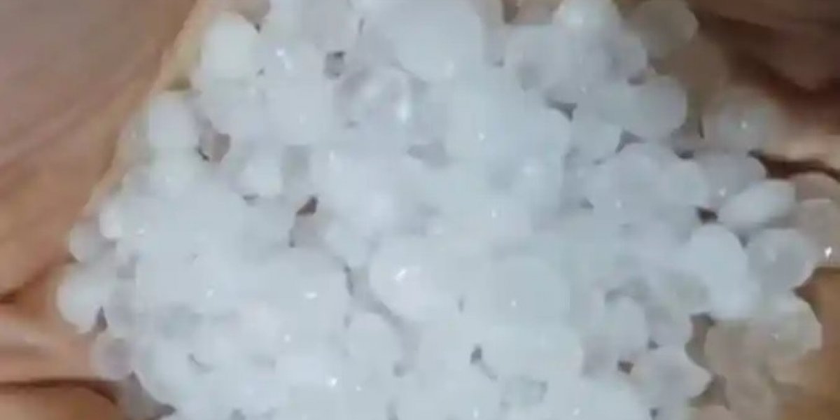 Barreiras: Chuva de granizo atinge a cidade após ondas de calor