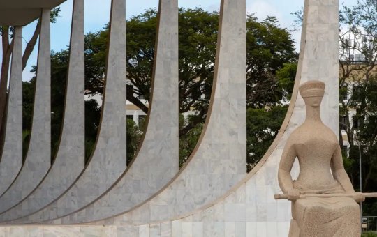 STF mantém 44 horas semanais e regionalização do piso da enfermagem