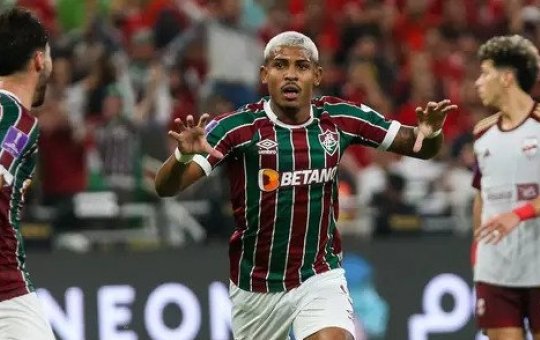 Jornalista acusa atacante do Fluminense por fazer alusão a traficante