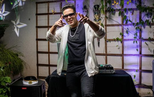 Show “Pé na Areia” com Felipe Amorim chega a Salvador este final de semana