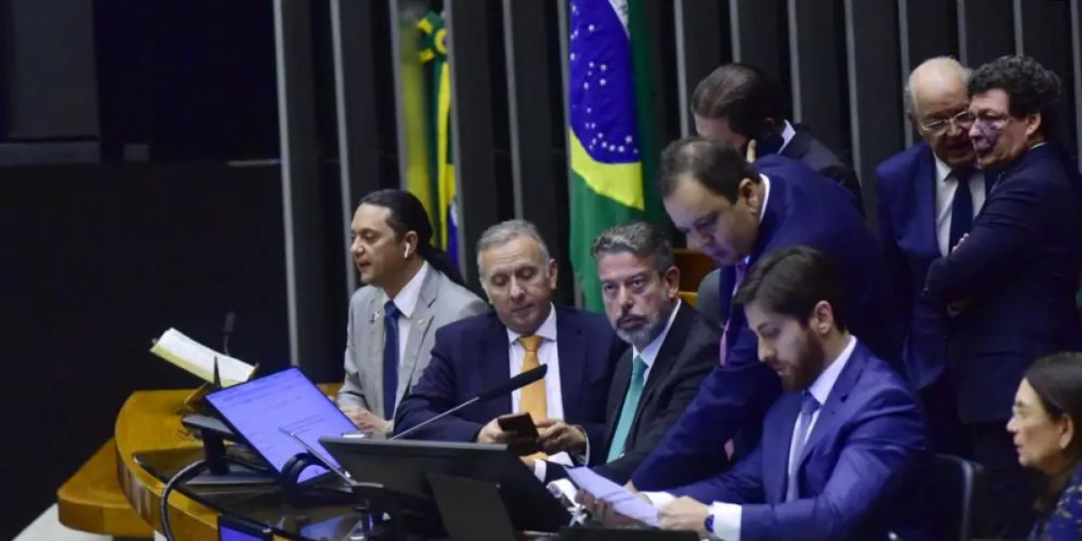 Congresso promulga emenda constitucional da reforma tributária